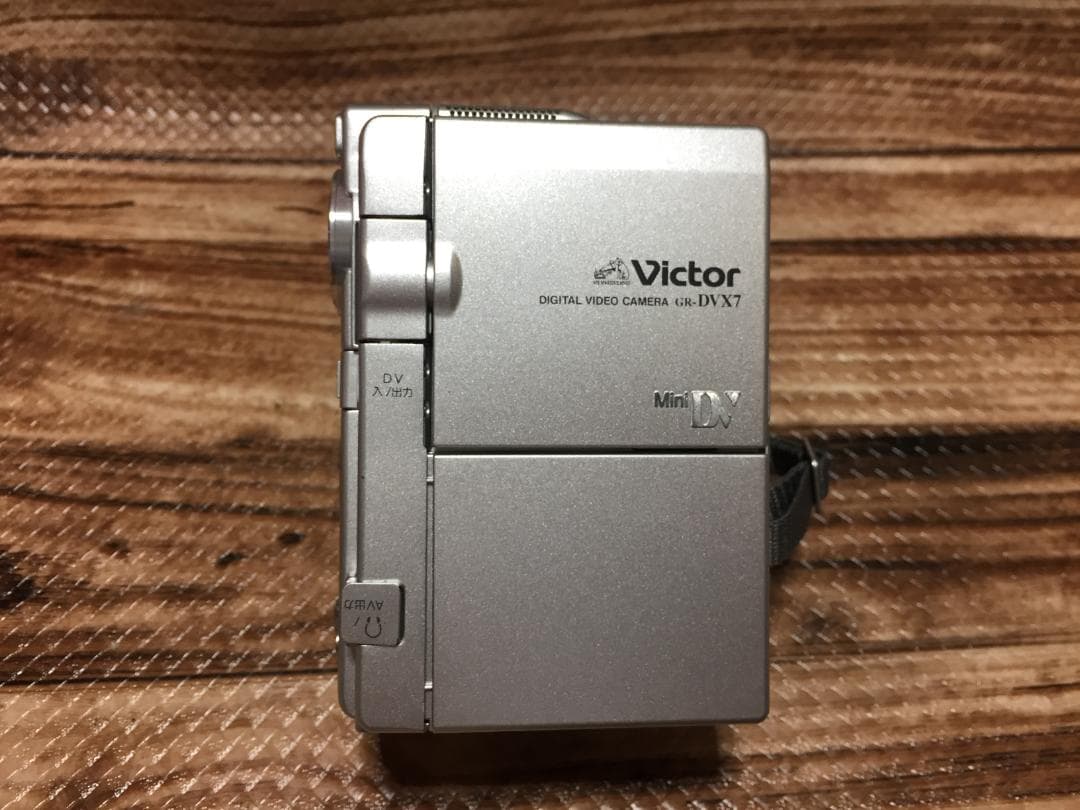 撮影再生ダビングOK　VICTOR　GR-DVX7　付属品あり　液晶綺麗