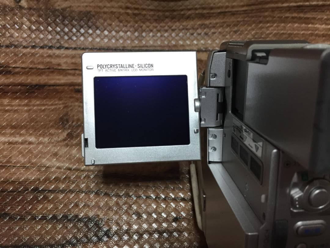 撮影再生ダビングOK　VICTOR　GR-DVX7　付属品あり　液晶綺麗