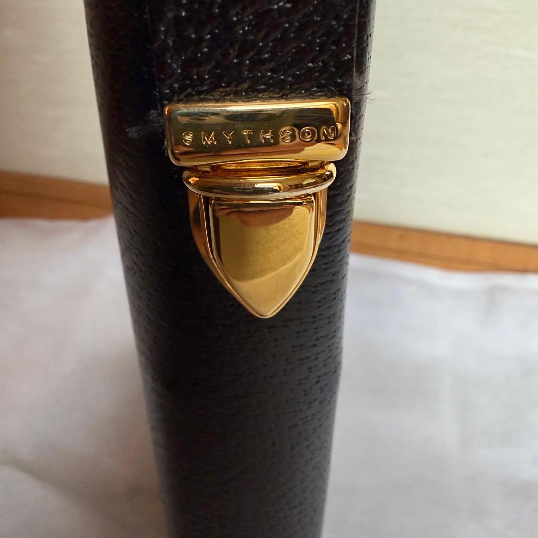 SMYTHSON ブラック レザー ドキュメントフォルダー