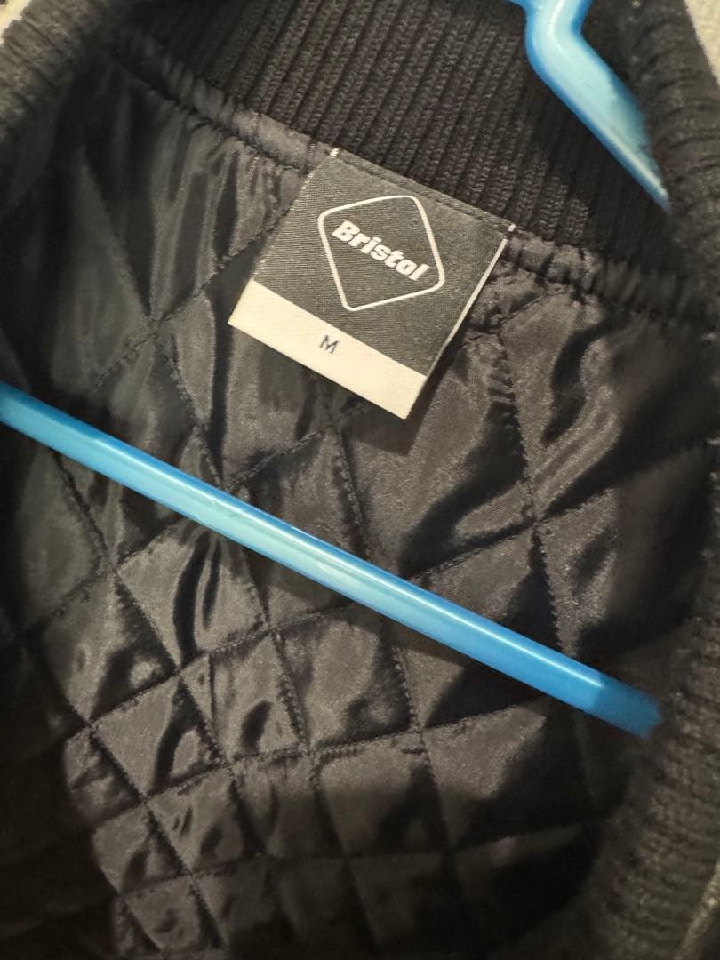 F.C.REAL BRISTOL スタジャン　　Mサイズ