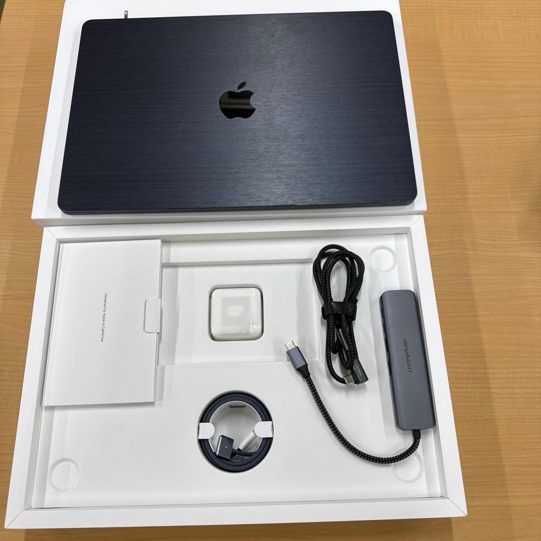 美品MacBook Pro 2019 2019年8GB 128GB充放電49回