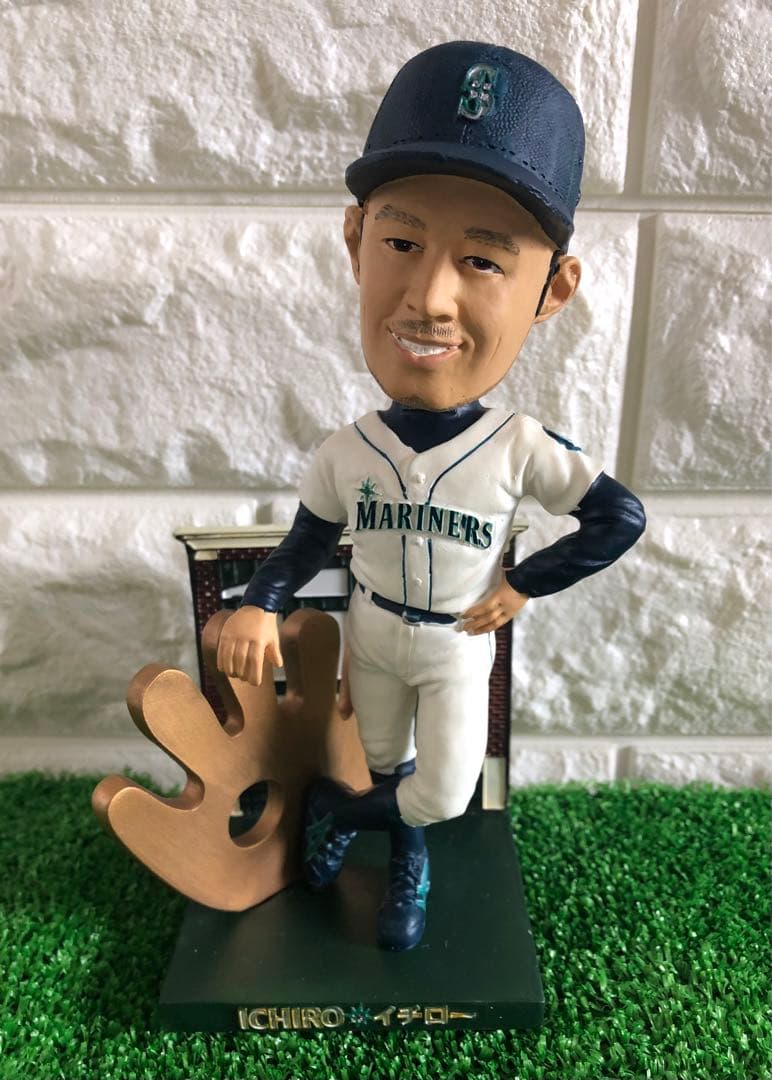 MLB 2009 イチロー SAFECO FIELD BOBBLEHEAD イチローのMLB・オフィシャル・ライセンス・ボブルヘッド人形の 特別