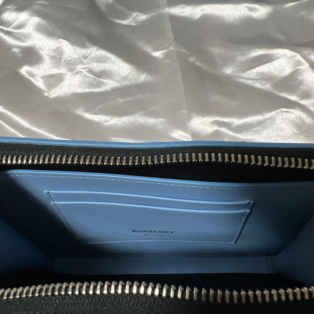 未使用 バーバリーロンドン ユニセックス水色 クロスボディバッグ