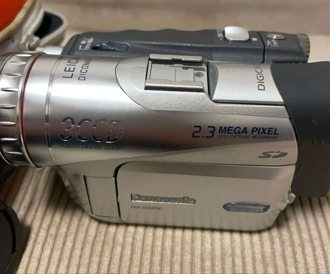 ジャンク品⭐︎Panasonicのデジタルビデオカメラ NV-GS200 - メルカリ
