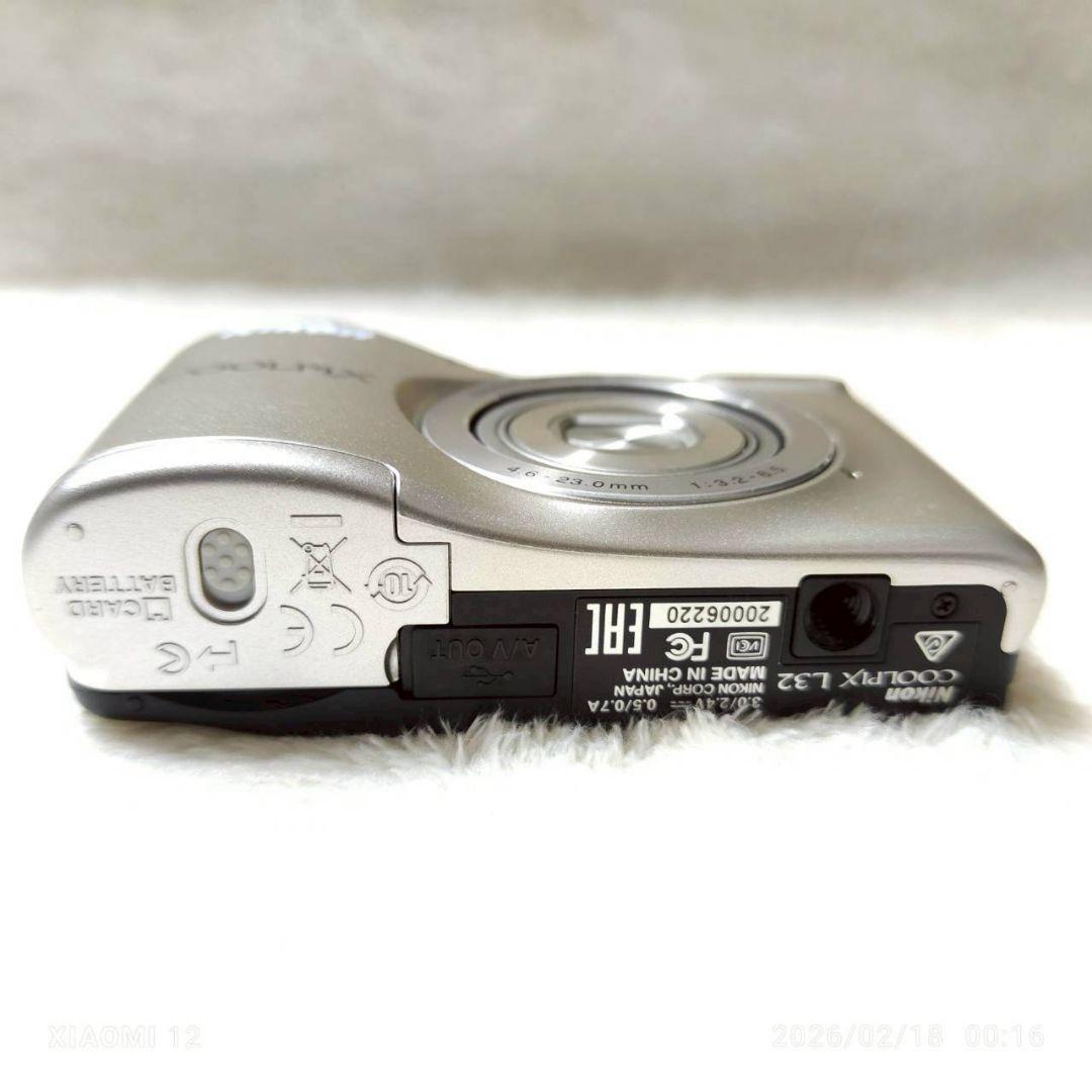 美品✨NIKON COOLPIX L32 シルバー 単3電池 オールドコンデジ - メルカリ
