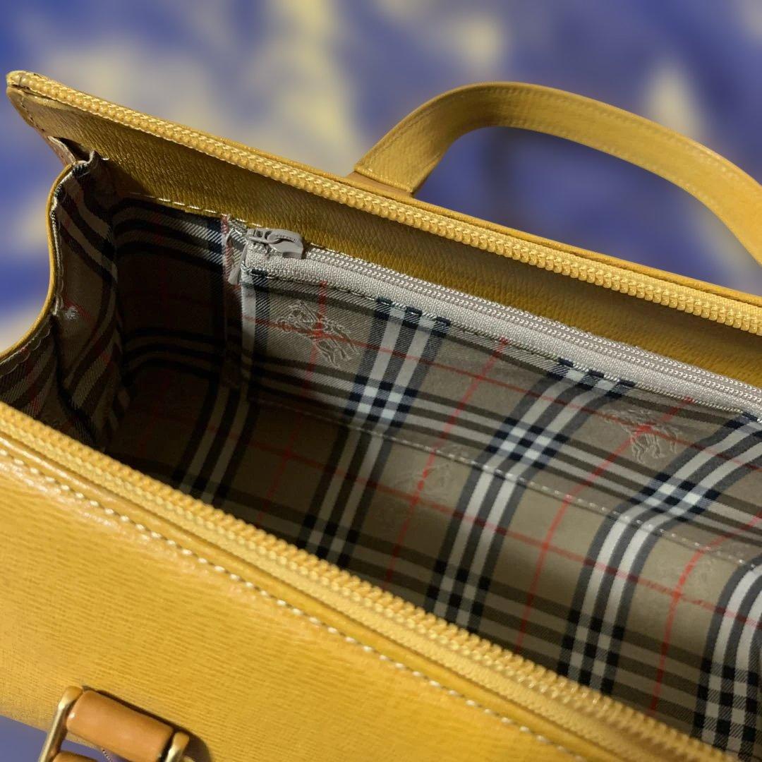 Burberryバーバリー/ノバチェック本革ドラムバッグ/ハンドバッグ