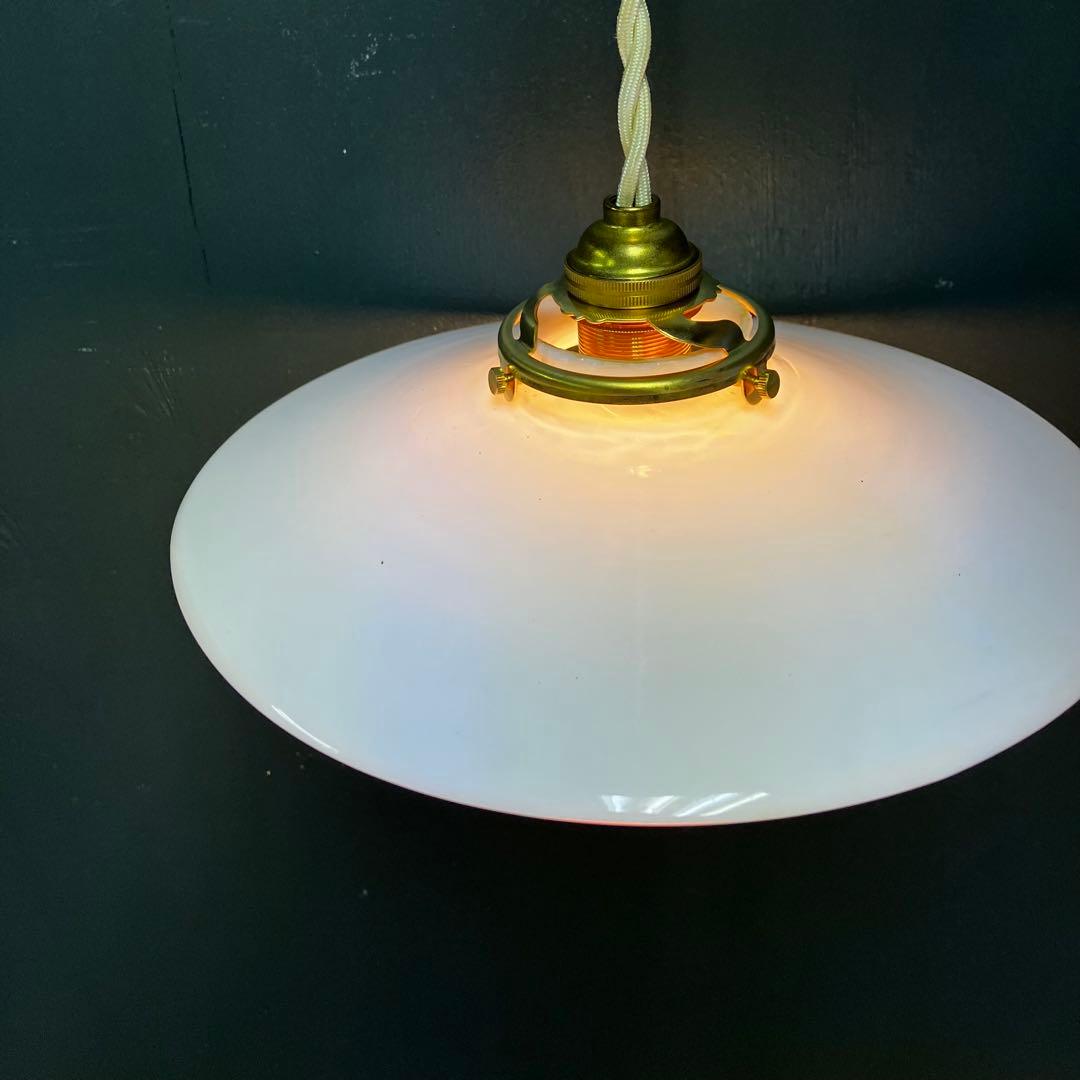 アンティーク 乳白色ガラスシェード ペンダントライト レトロ 大正