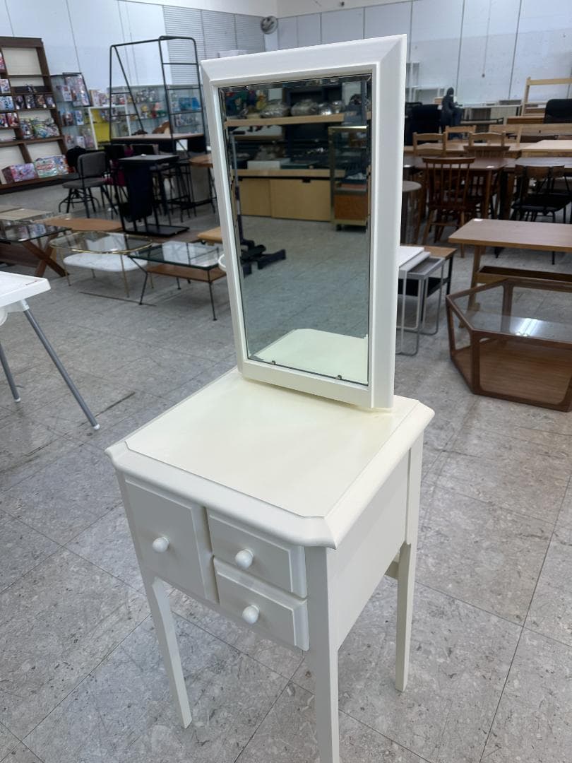 Francfranc リリオ ドレッサー クリーム Francfranc(フランフラン)の白を基調とした可愛らしいリリオドレッサー