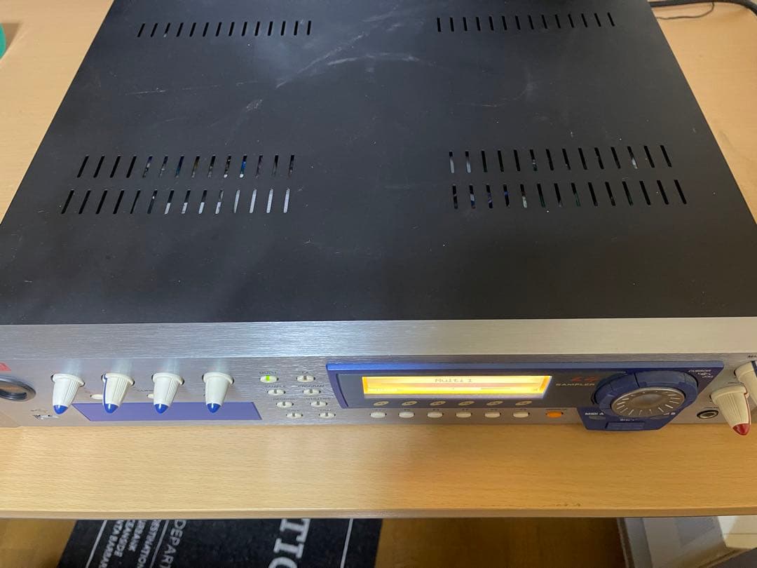AKAI Z4 サンプラー