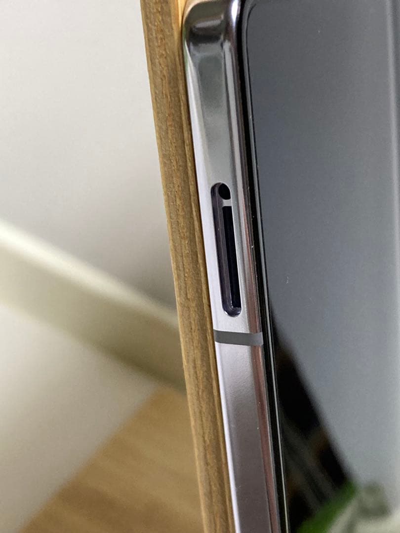 専用品です。SIMトレイなし