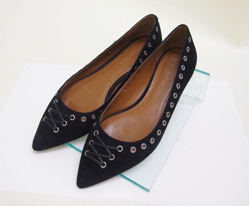 COACH ブラック フラットシューズ　レザーハトメ飾り（7Ｃ）24.0cm
