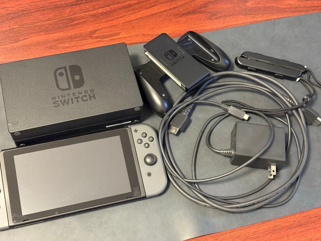 Nintendo Switch 本体 グレー ドック+付属品付き Amazon.co.jp: 【任天堂純正品】Nintendo Switch ドックセット : ゲーム