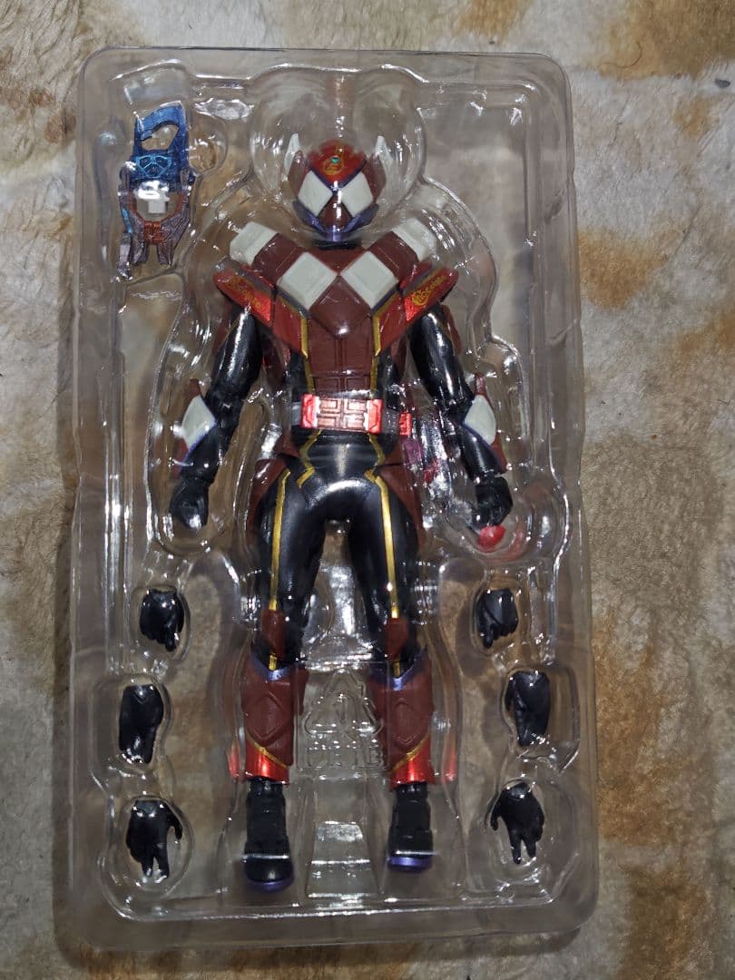 S.H.Figuarts 仮面ライダー バレン チョコドンフォーム