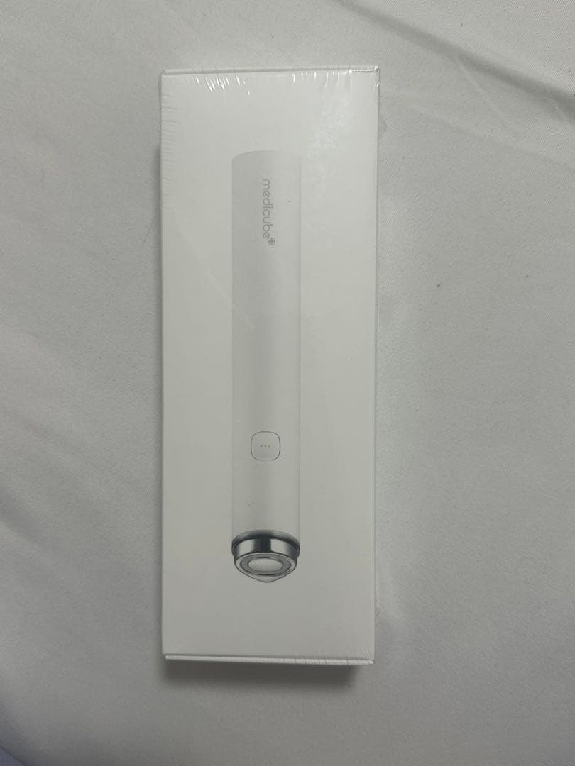 medicube ポータブル美容器 ホワイト ミニ MEDICUBE(メディキューブ) AGE-R ブースタープロ ミニ ホワイト