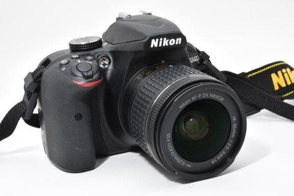 【美品】ニコン Nikon D3400 レンズキット《ショット数2824回》