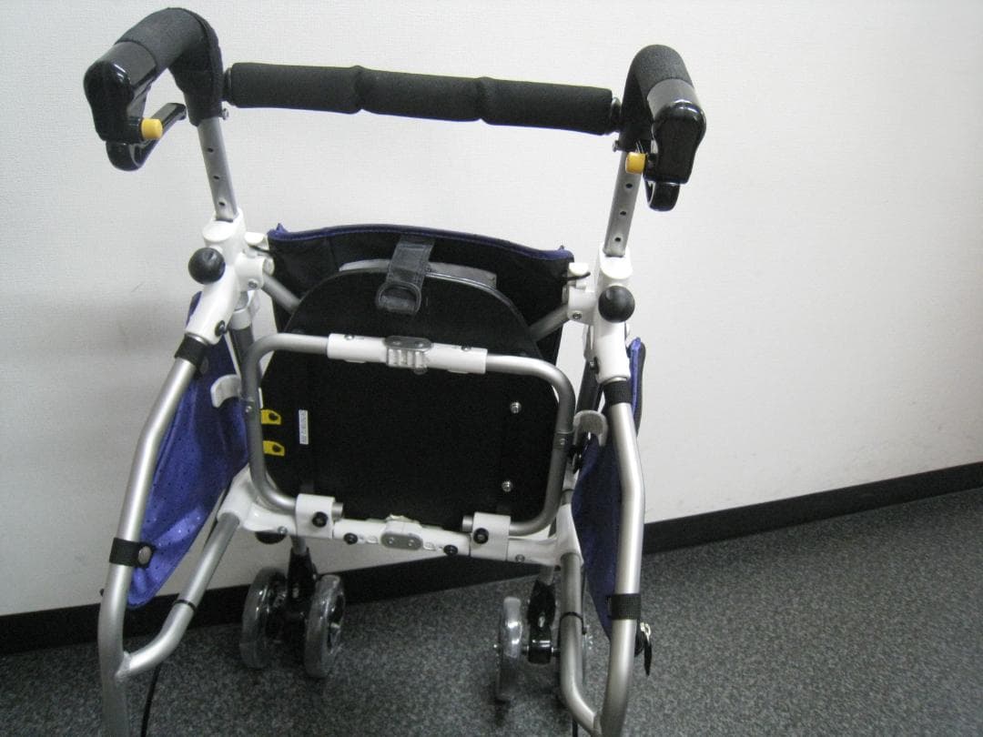 ウィズワン(象印ベビー】シルバーカー ピウプレスト マム ポイント