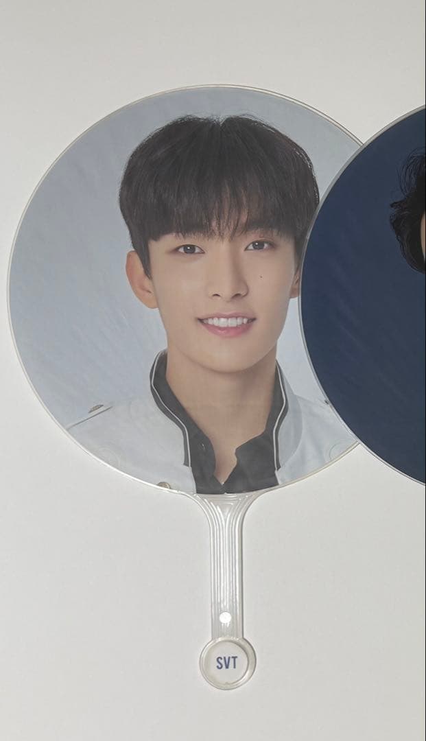 218℃様専用】ドギョム うちわ - メルカリ