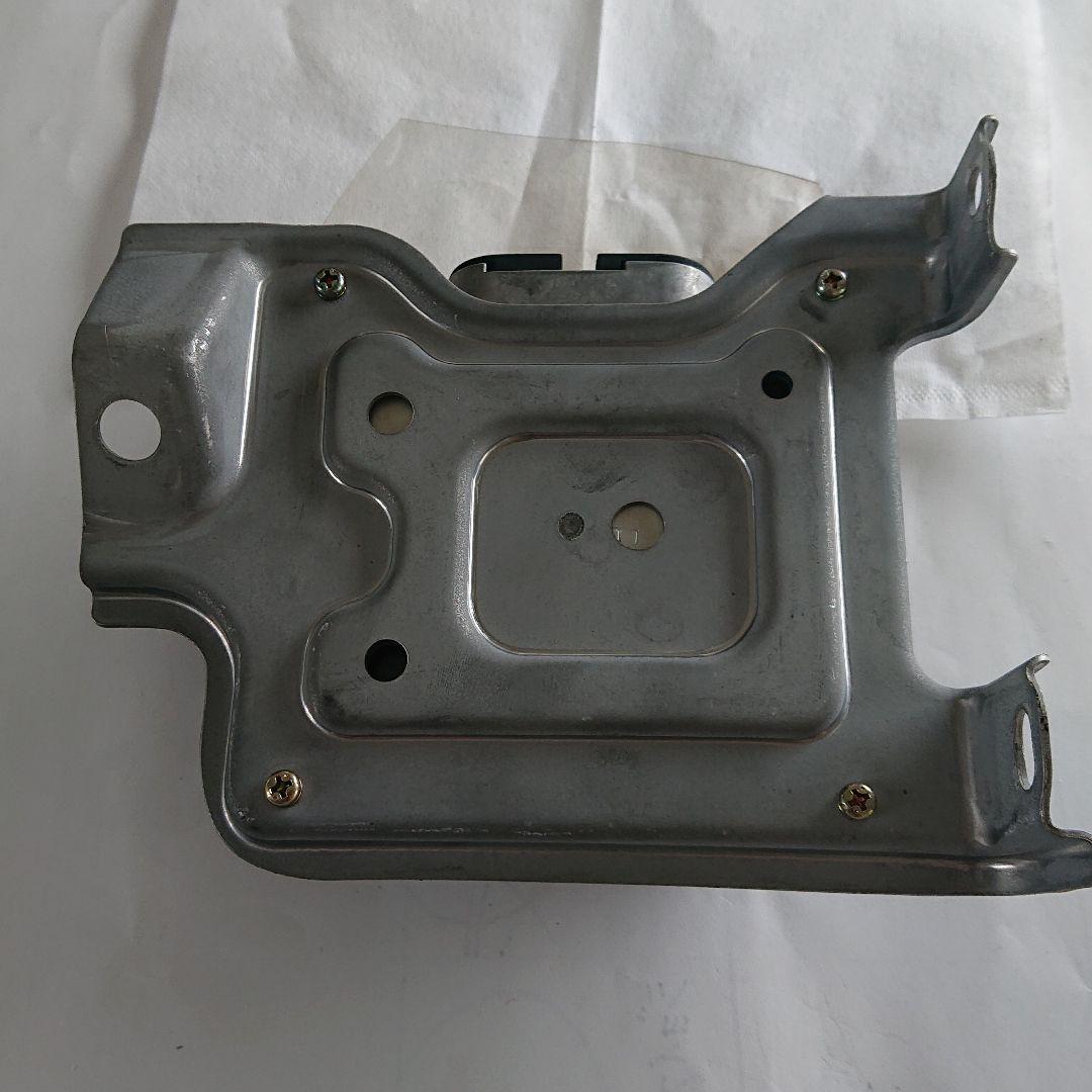 ランドクルーザー エアバッグコンピューター - メルカリ