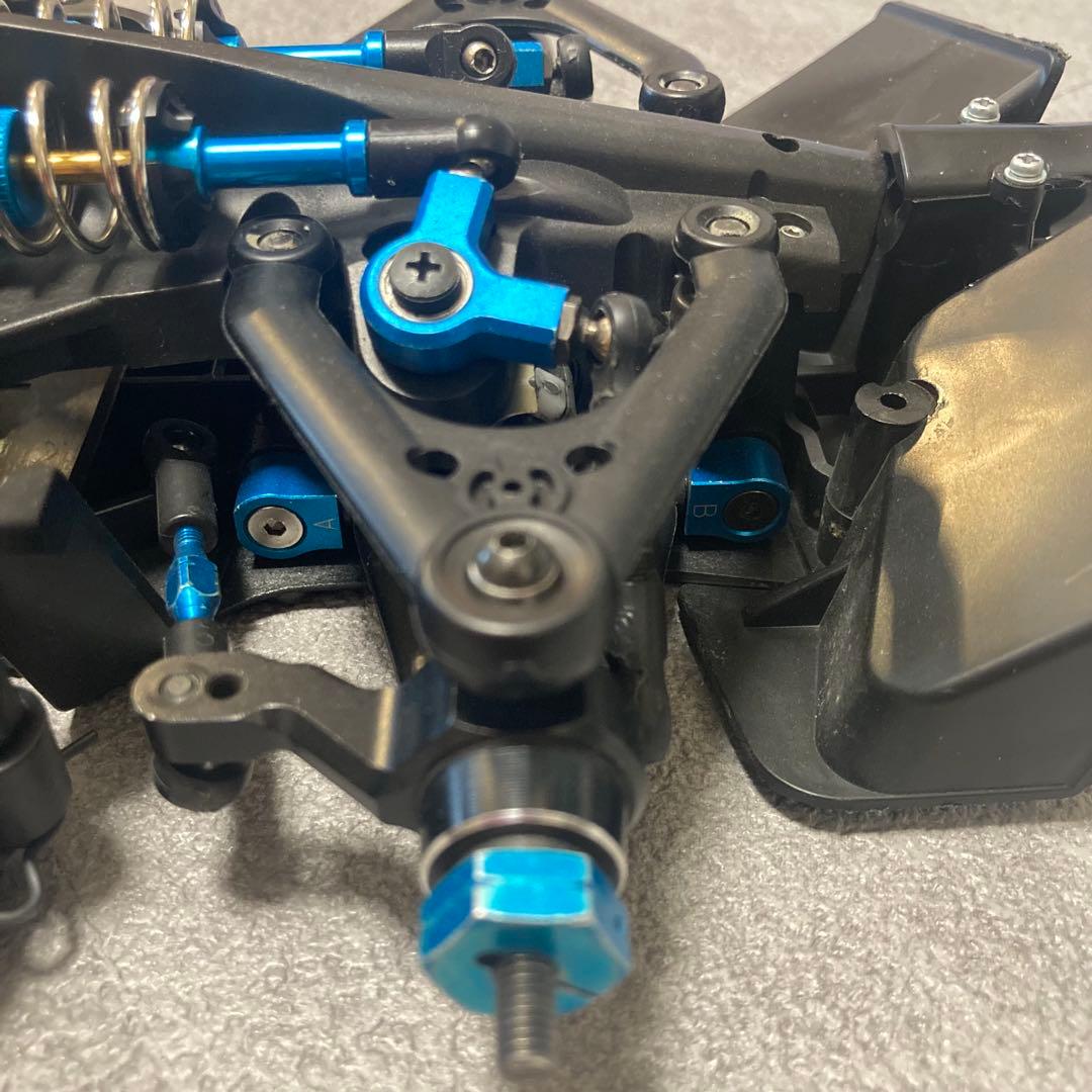 タミヤTC01、フルオプション、メカ付き、カット済み未塗装ボディ付き