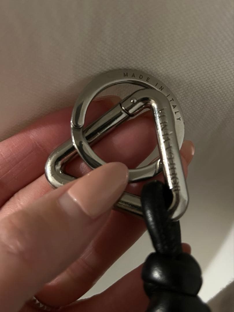 Bottega Veneta トライアングルキーリング ブラック 美品 - メルカリ