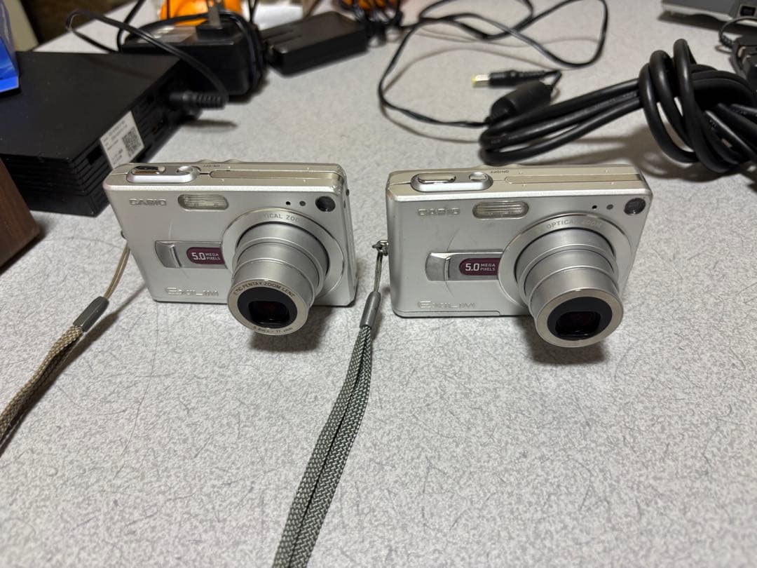 CASIO EX-Z70 コンパクトデジタルカメラ 2台セット