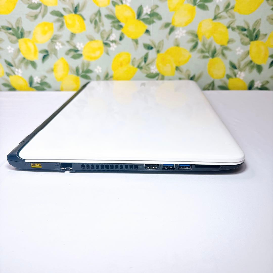 ホワイトパソコン❤️Windows11❤️高速SSD❤️マウス付き❤️届いたら