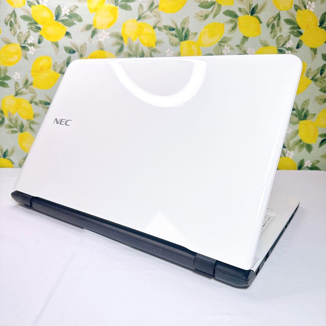 ホワイトパソコン❤️Windows11❤️高速SSD❤️マウス付き❤️届いたら