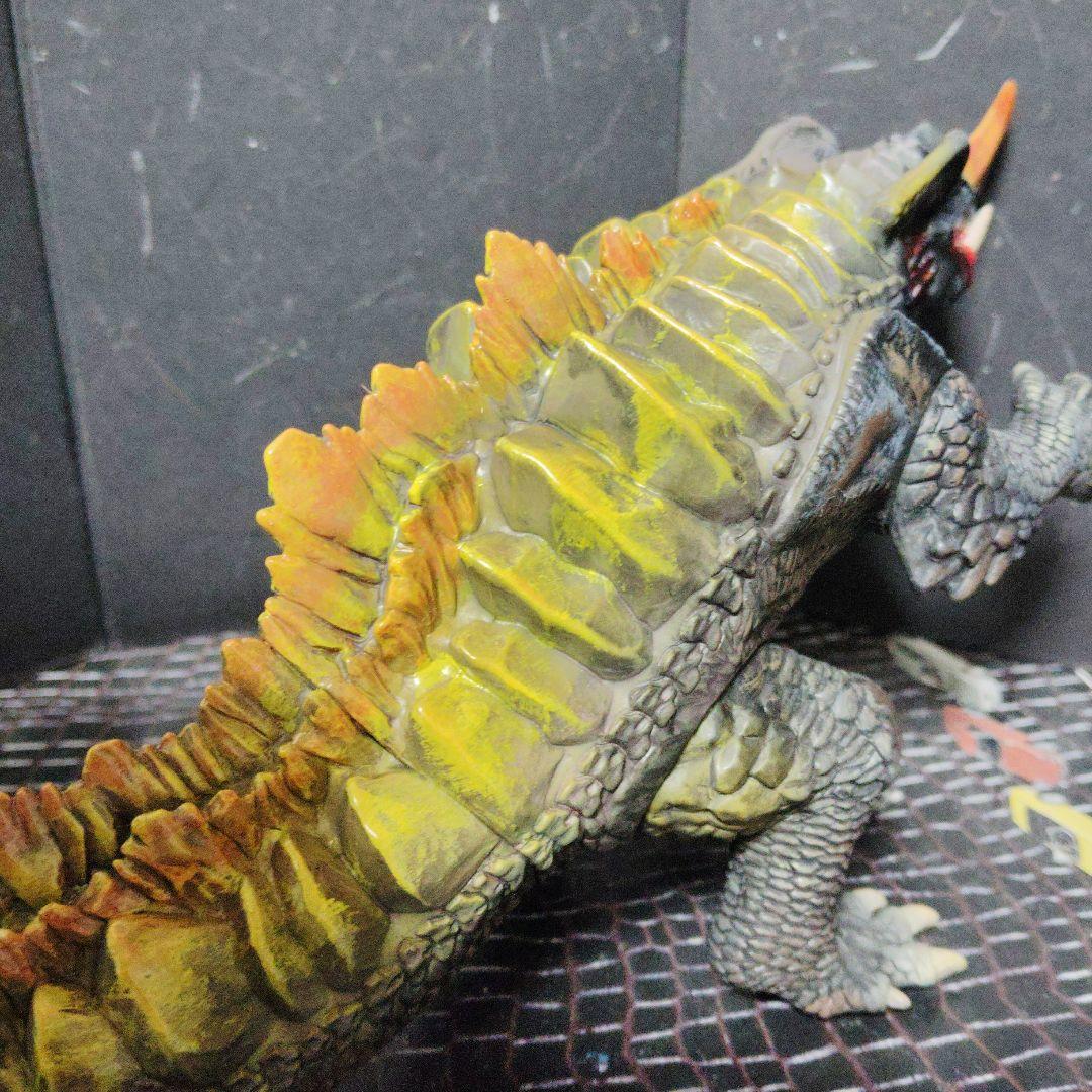 ウルトラ怪獣DXシンネロンガ.シンガボラ（ムービーモンスター） - メルカリ