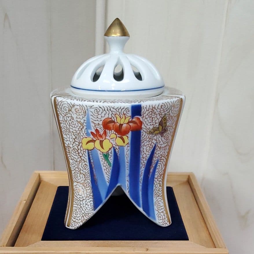 有田焼 三花地紋 香炉 894f6396ec4f06a1809601f7d2df86