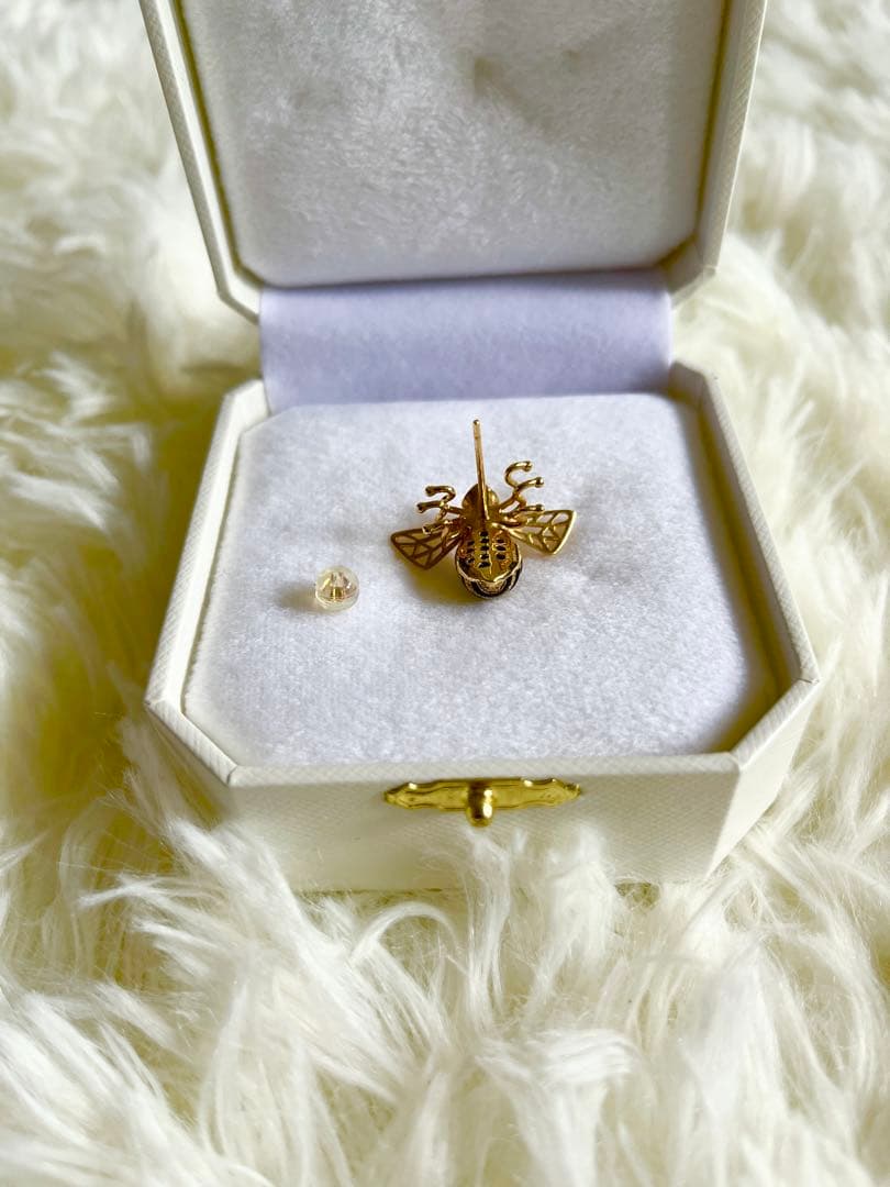 MIO HARUTAKA ミオハルタカ ミツバチピアス - メルカリ