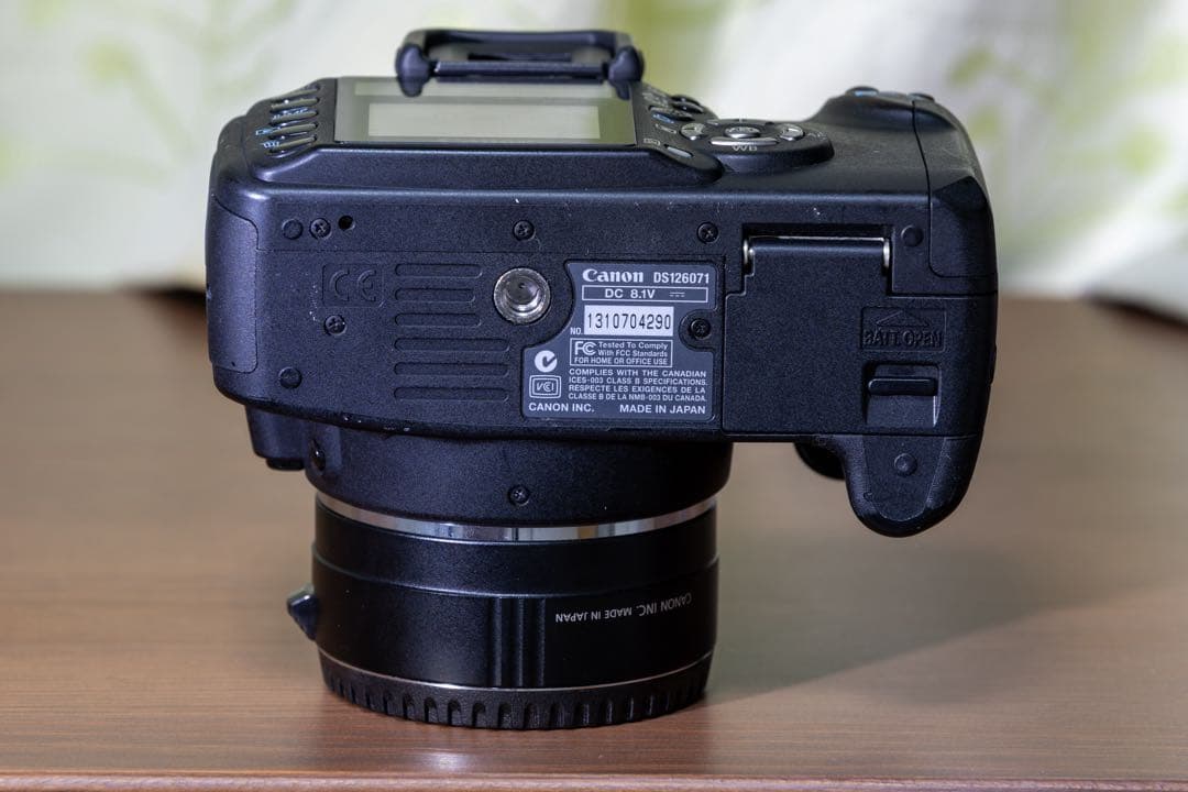 Canon EOS Kiss Digital N 一眼レフカメラ 純正バッテリー