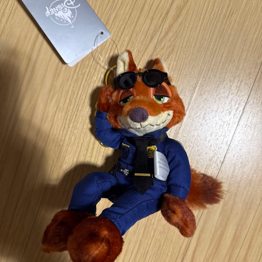 ニック・ワイルド 警察官 ぬいぐるみ ズートピア - メルカリ