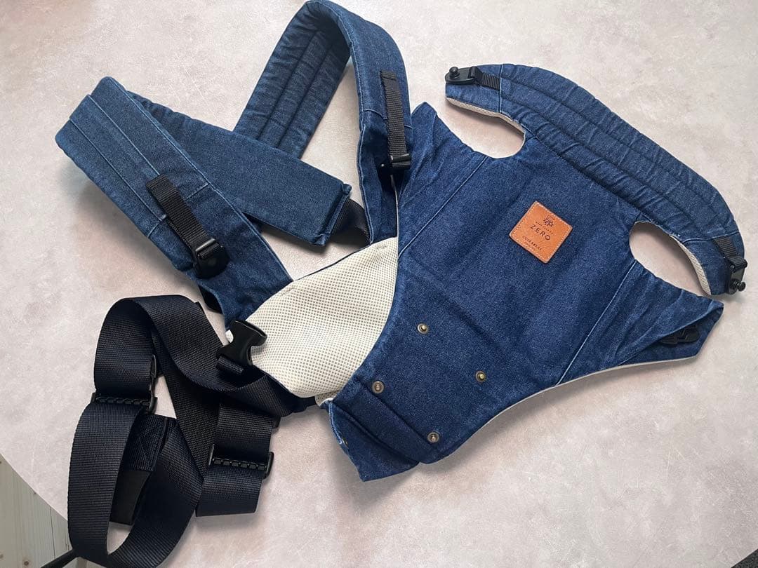 CUSE BERRY ZERO 抱っこ紐 ブルーデニム - メルカリ