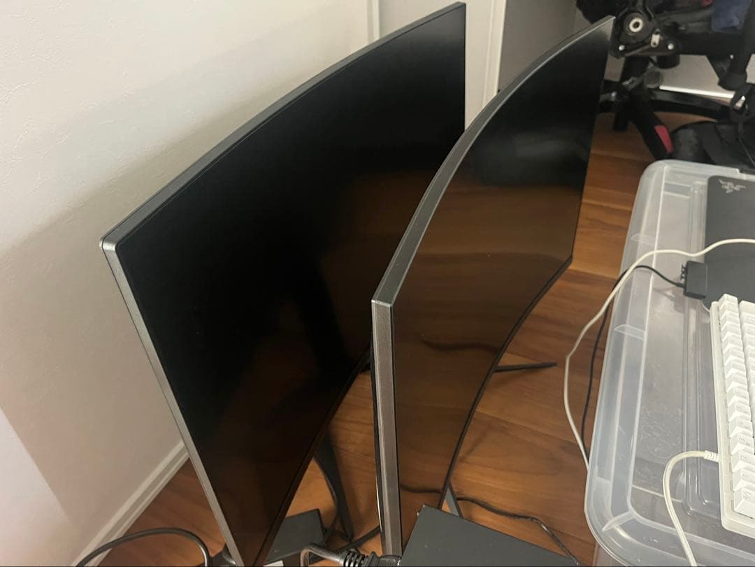 最終値下げ】ゲーミングPCフルセット(31.5湾曲モニター2枚) - メルカリ