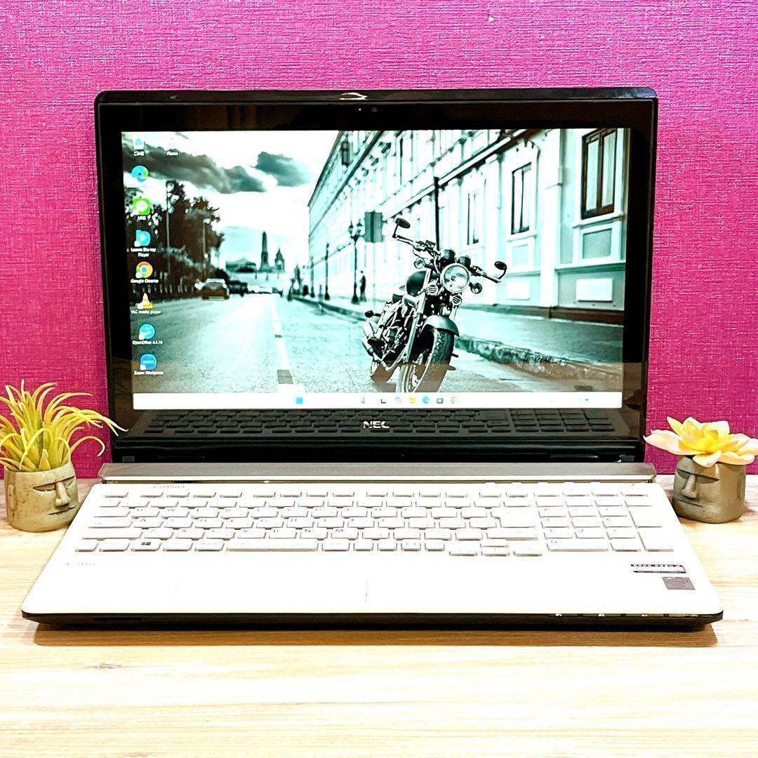 Corei7✨8GB✨タッチパネル✨すぐ使えるノートパソコン✨ブルーレイ