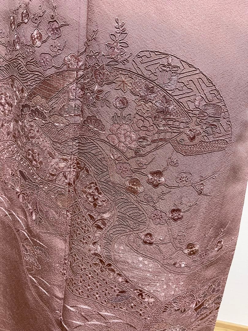 い*ん様 訪問着 付け下げ 着物 色無地 スワトウ刺繍 - メルカリ