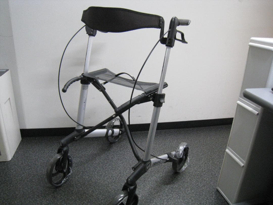 ハンディウォークL GEMINO 30 歩行器 歩行車 パナマウントベッド