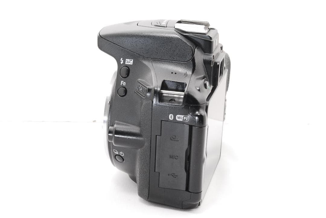 Nikon D5600 一眼レフカメラ スマホ転送 シングルレンズセット - メルカリ