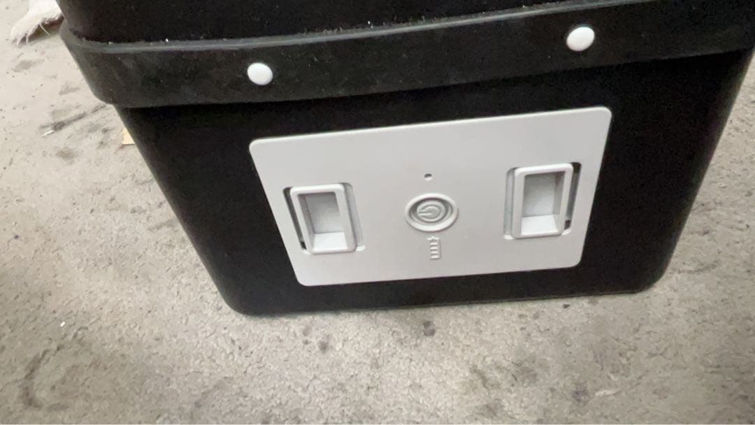 車載冷蔵庫12L -16℃～20℃ 12V/24V車に対応 AC/DC電源対応