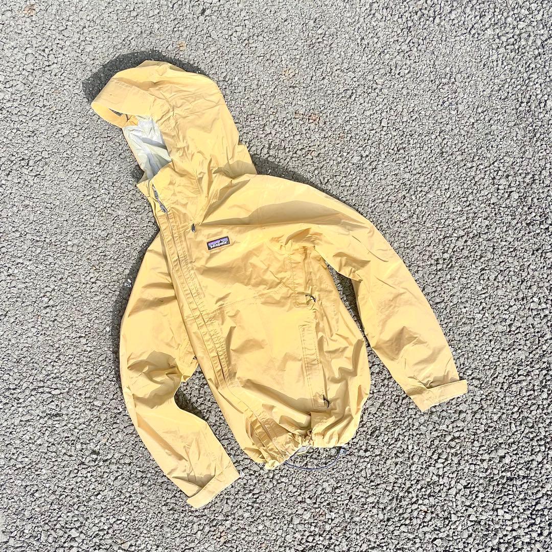 大人気カラー‼️】Patagoniaナイロンジャケット ベージュ - メルカリ
