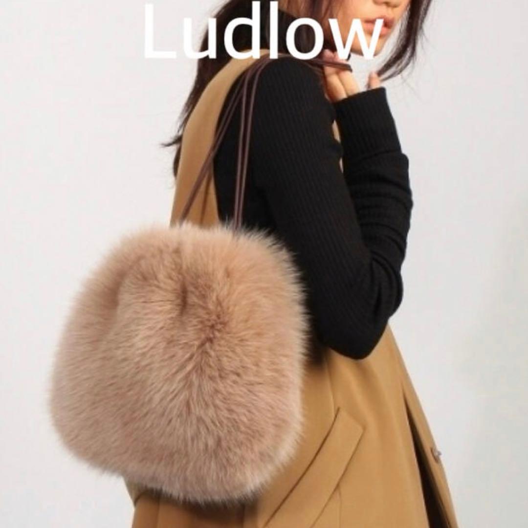 正規品 ラドローLUDLOWフォックスファーバッグ ベージュ - メルカリ