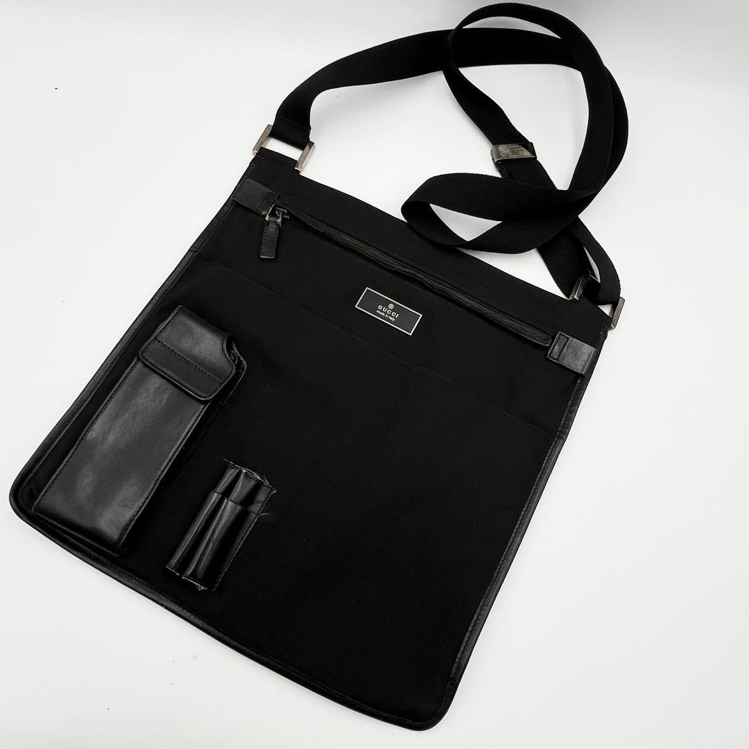 グッチ ショルダーバッグ サコッシュ ナイロン ブラック ロゴプレート