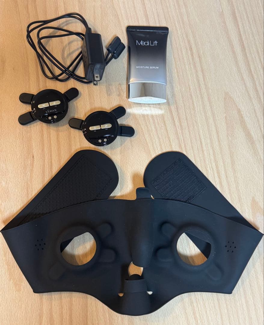 ヤーマン　メディリフトプラスセラムセット　EMS美顔器 メディリフト プラス セラムセット』 2023年2月1日(水)より順次発売