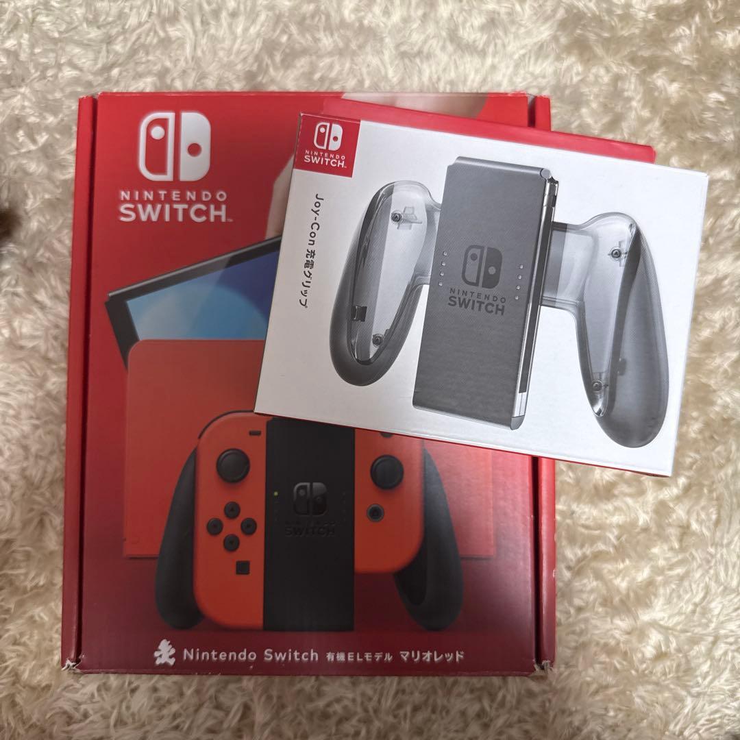 限定カラー Nintendo Switchマリオレッド+充電グリップ ニンテンドースイッチ」にマリオモチーフの新色 - レッド×ブルーのバイ