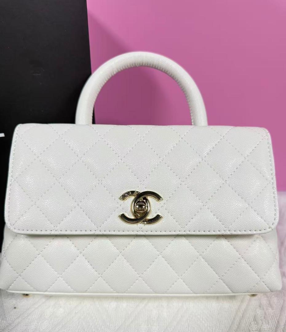 実写画像】 ホワイト キルティング ハンドバッグ~~~-+*+- - メルカリ
