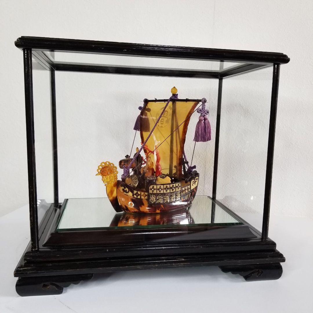 本鼈甲 べっ甲 鳳凰宝船 置物 血赤珊瑚、白珊瑚 ガラスケース 縁起物