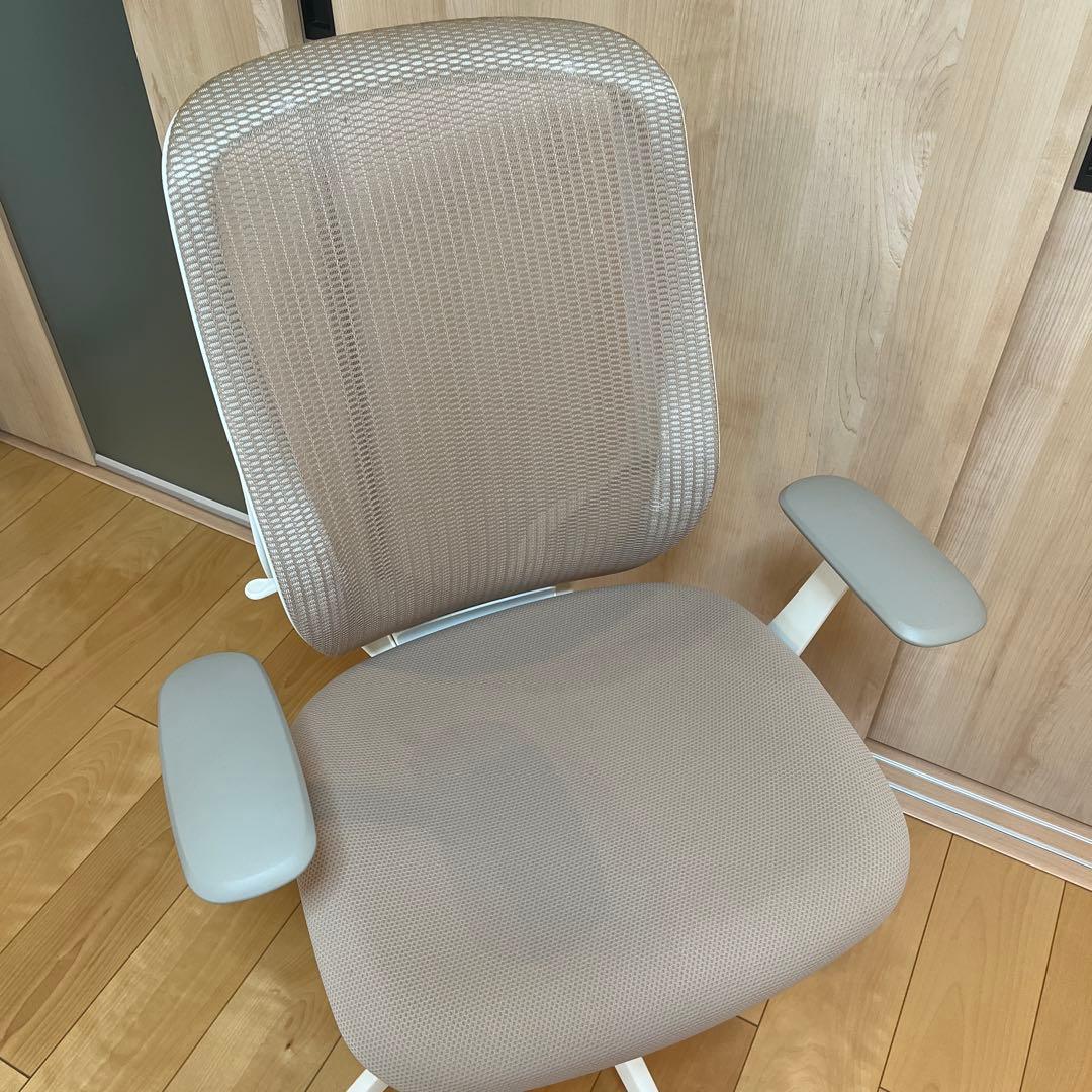 美品】2021年製 オカムラ シルフィー ハイバック 可動肘 ライトグレー