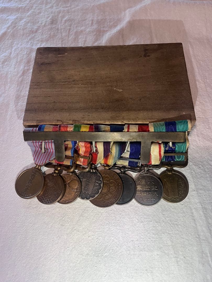 勲四等旭日小綬 メダルバー 略綬板 - メルカリ