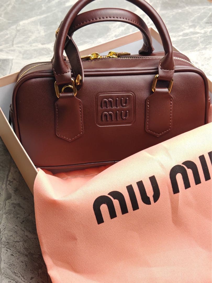 MIU MIU マドモアセル ミニ ショルダーバッグ ブラウン　美品 MiuMiu＊CONTENITORE TRACOLLA＊ショルダーバッグ＊送料込 (MiuMiu