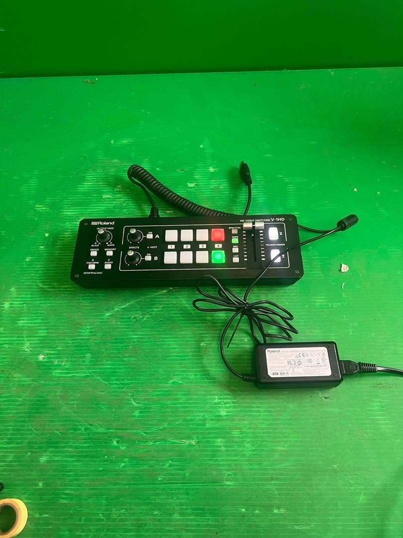 Roland HD Video Switcher V-1HD 通電確認のみ - メルカリ